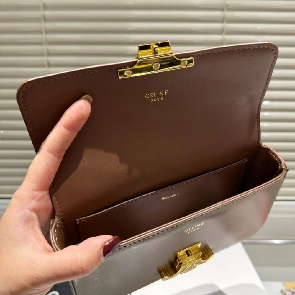 CELINE CHAIN TRIOMPHE IN SHINY CALFSKIN SHOULDER BAG SILVER GOLDEN BROWN 20CM