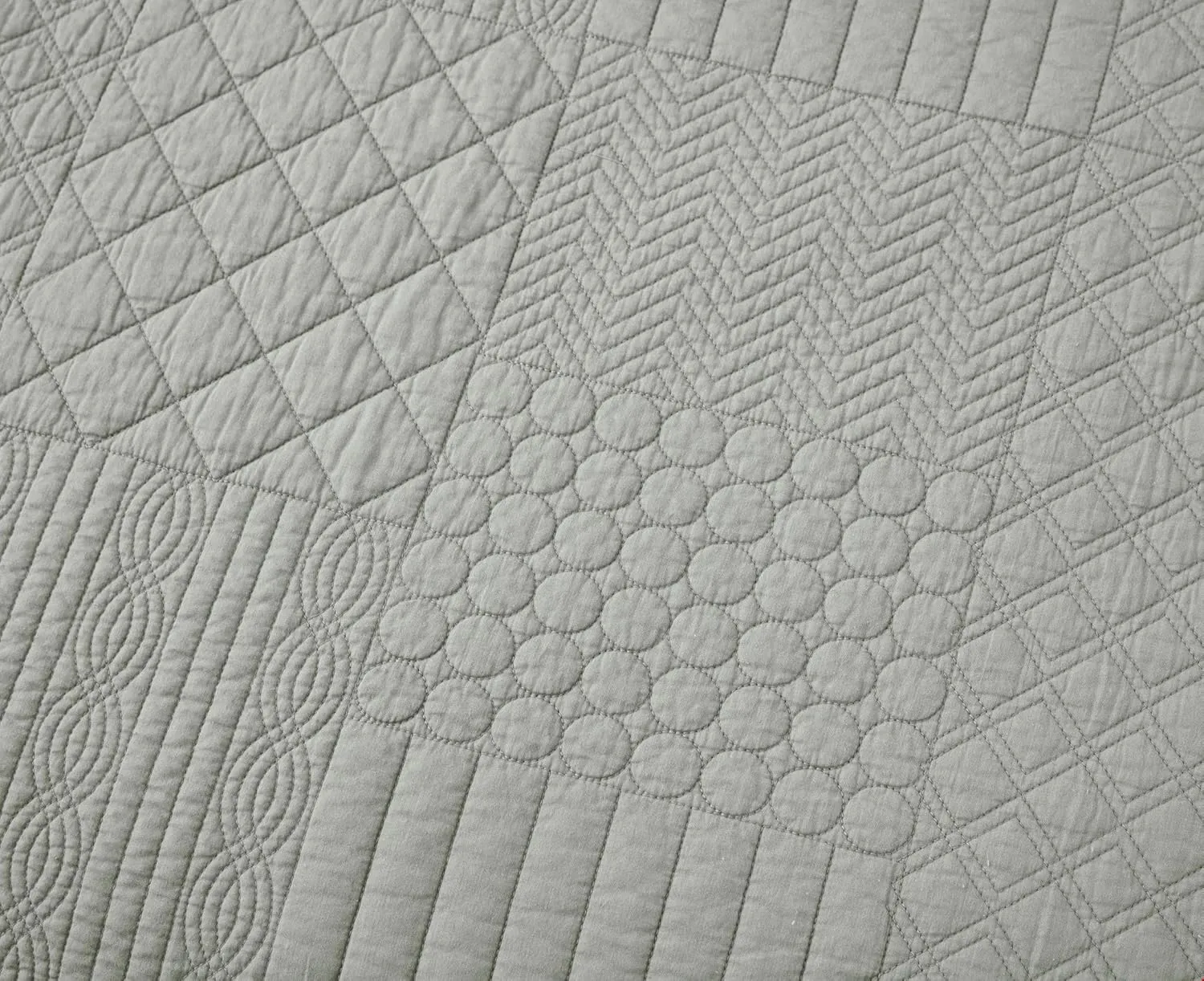 Chezmoi Collection Motley 3-Piece Classic Geometric Patchwork Embroidered Quilt Set - Pre-Washed Cotton Bedspread Coverlet Set, Queen Size, Gray