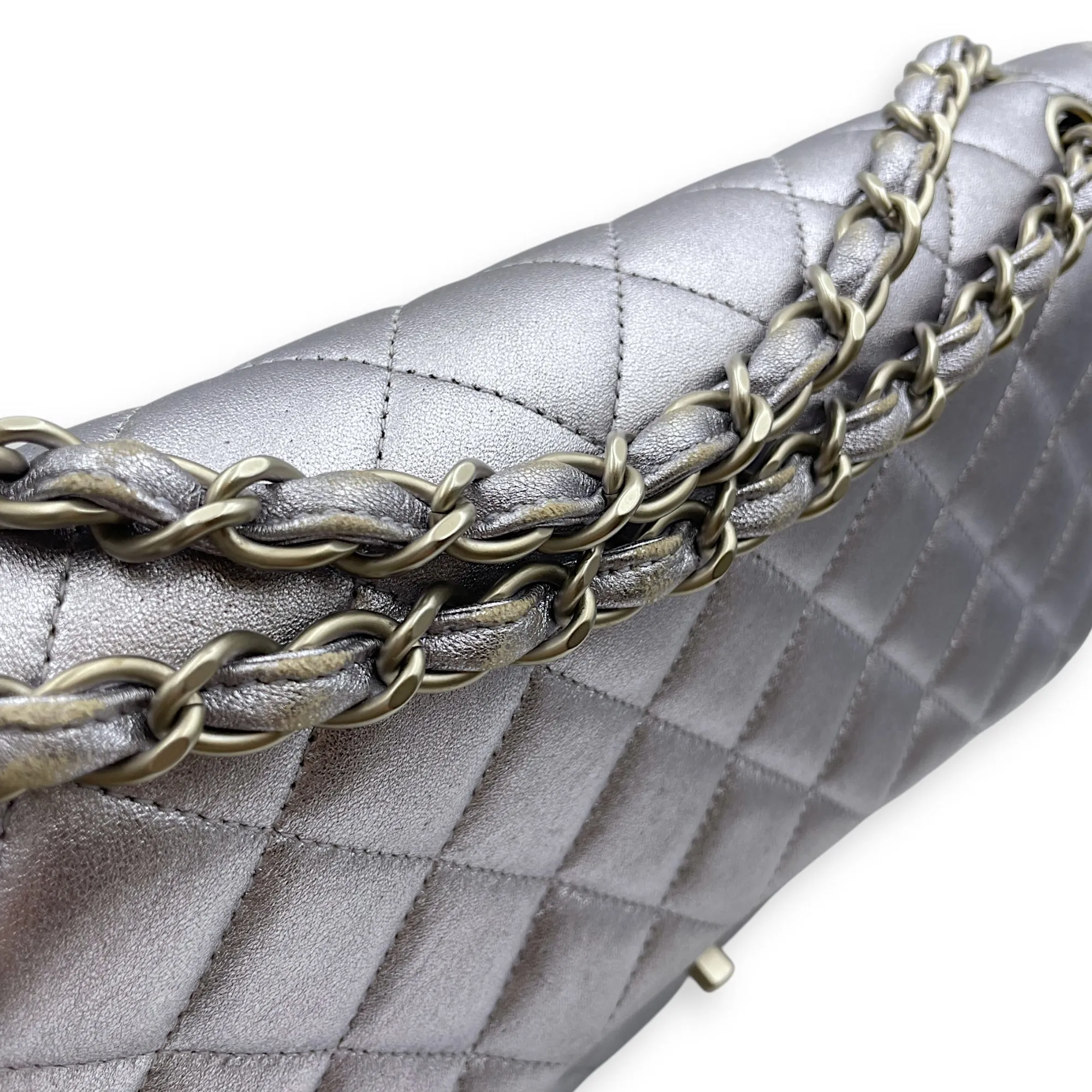 Classic (DF) Jumbo Purple Shoulder Bag in Metallic Lambskin, Silver hardware