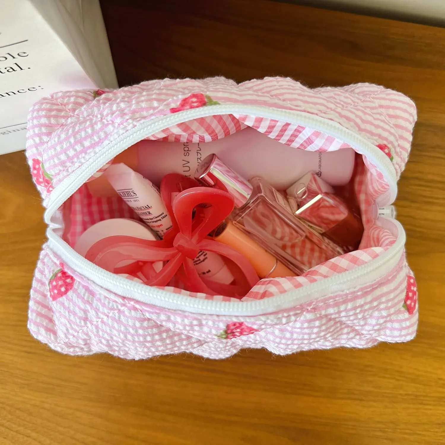 Cotton Quilted Makeup Bag Coquette Accessories Make up Bag Organizer Cute Floral Cosmetic Pouch Travel Makeup Bag for Women strawberry