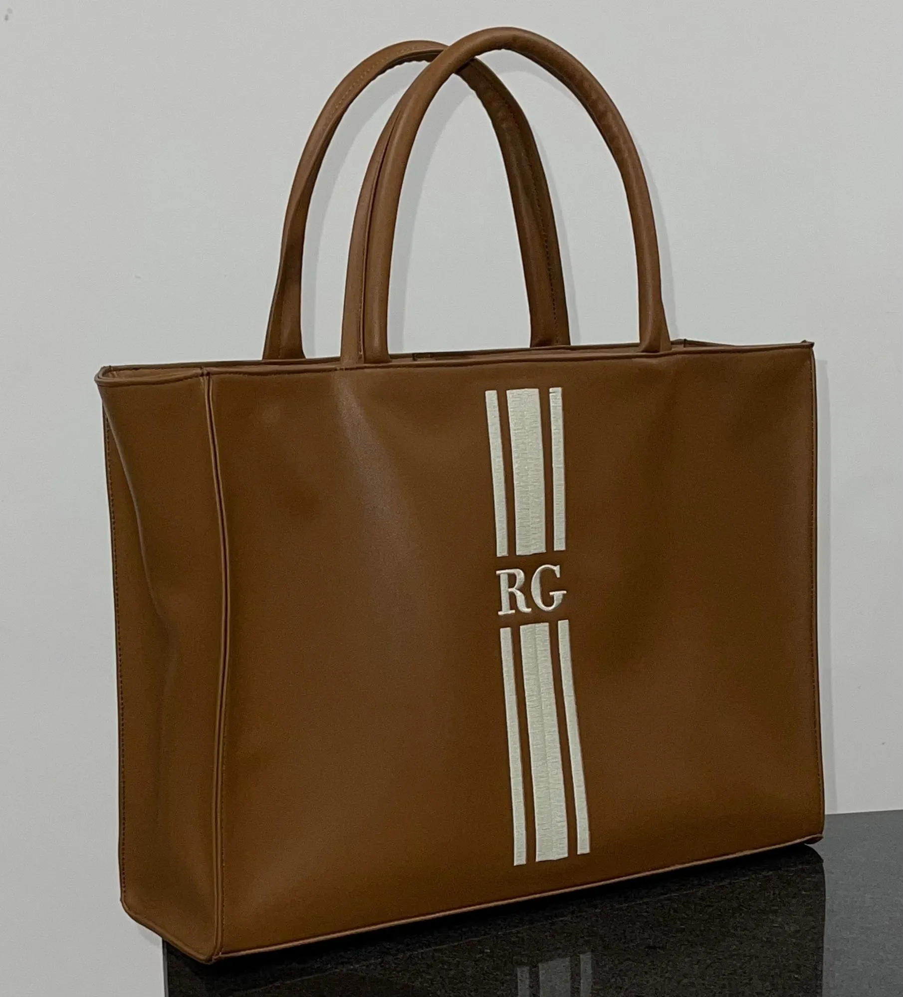 DAILY TOTE
