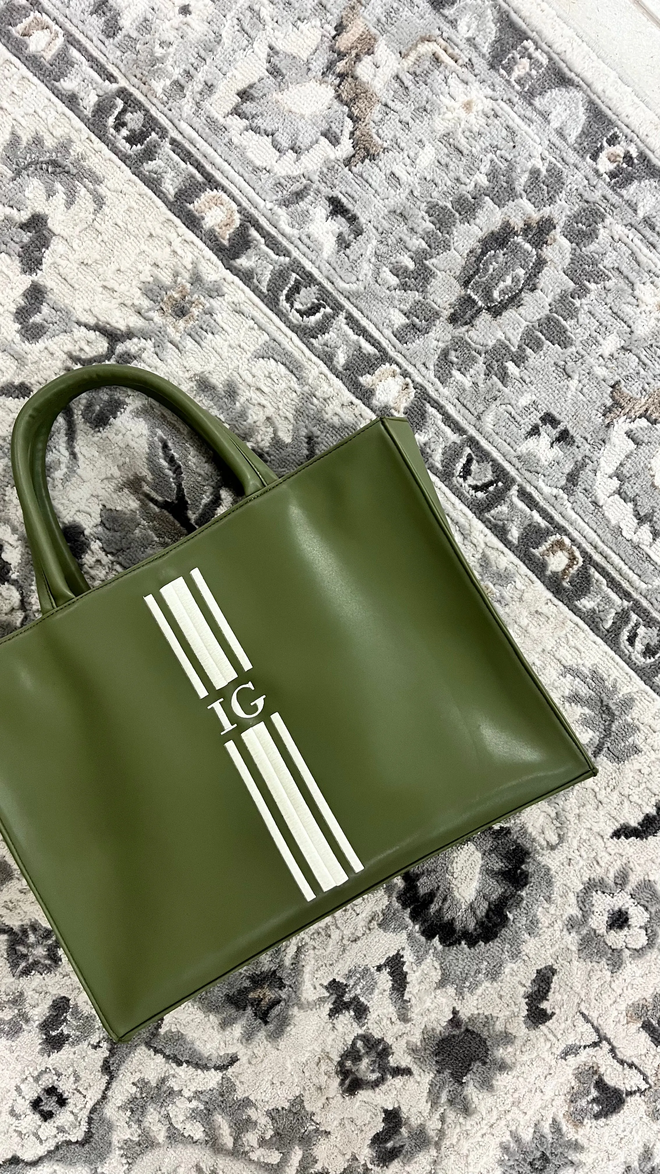 DAILY TOTE