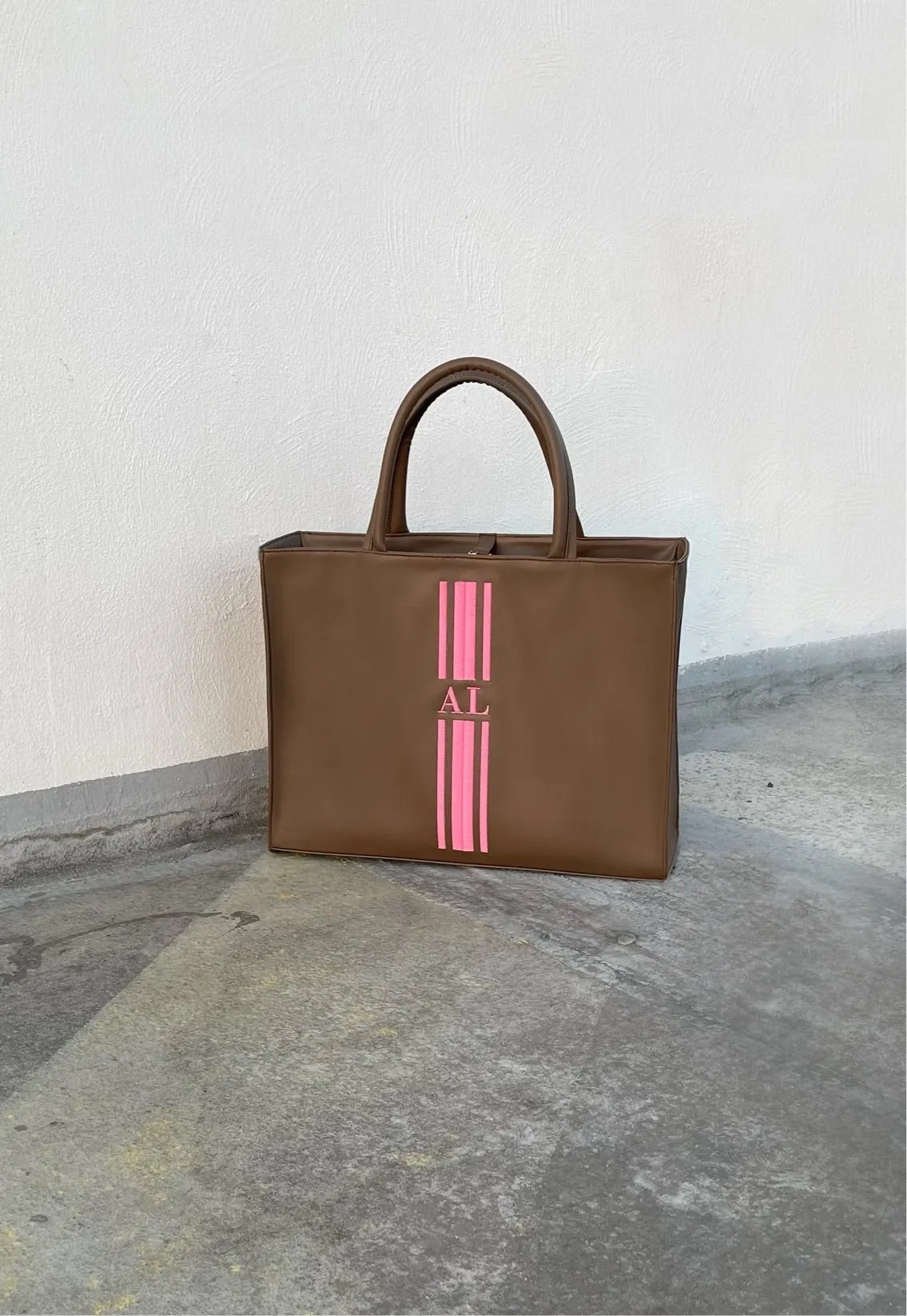 DAILY TOTE