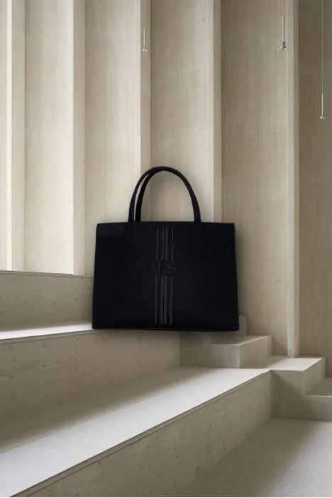 DAILY TOTE