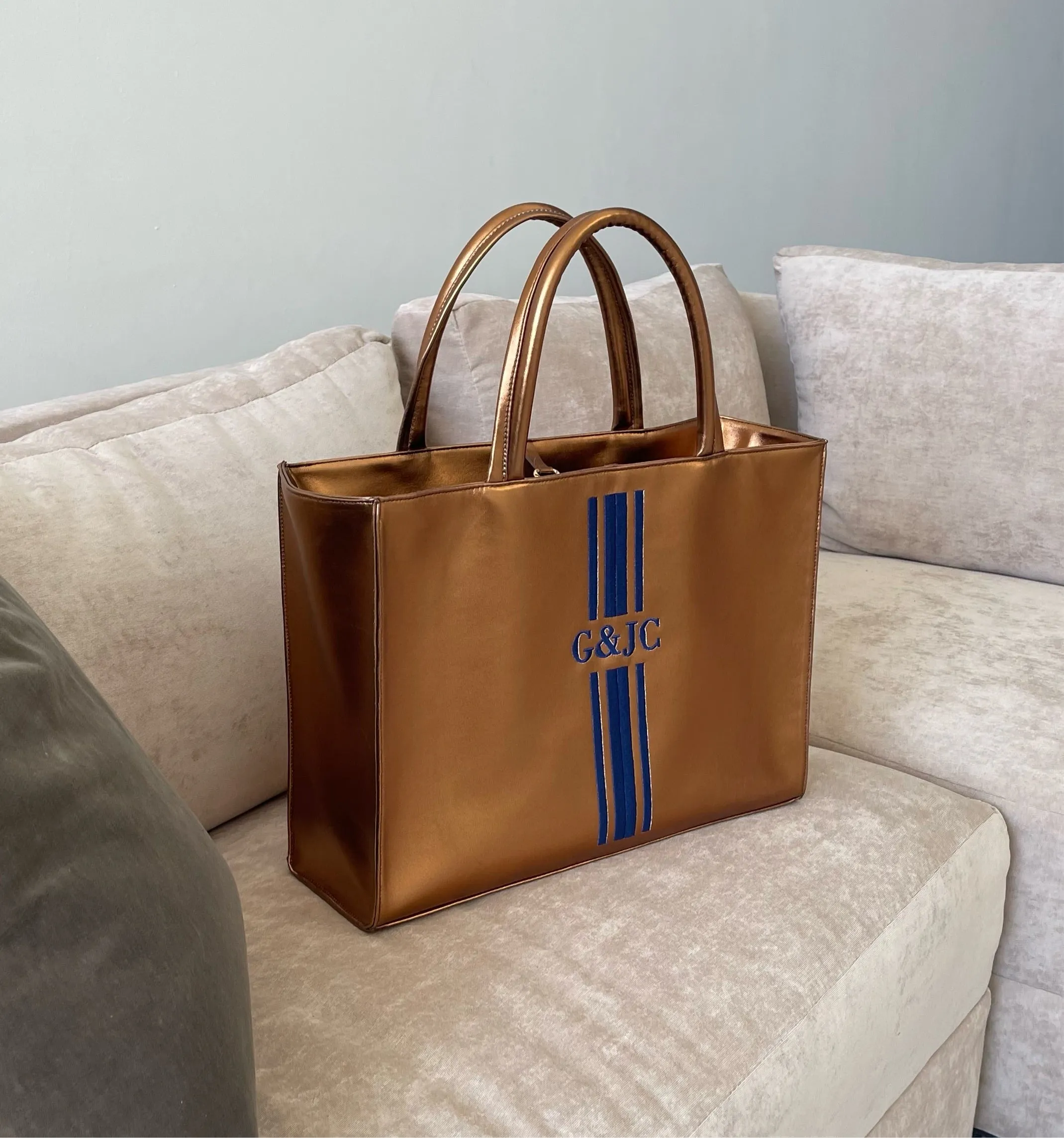 DAILY TOTE
