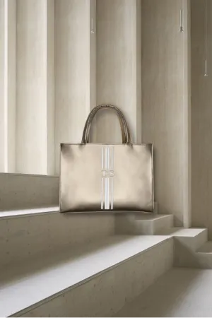 DAILY TOTE