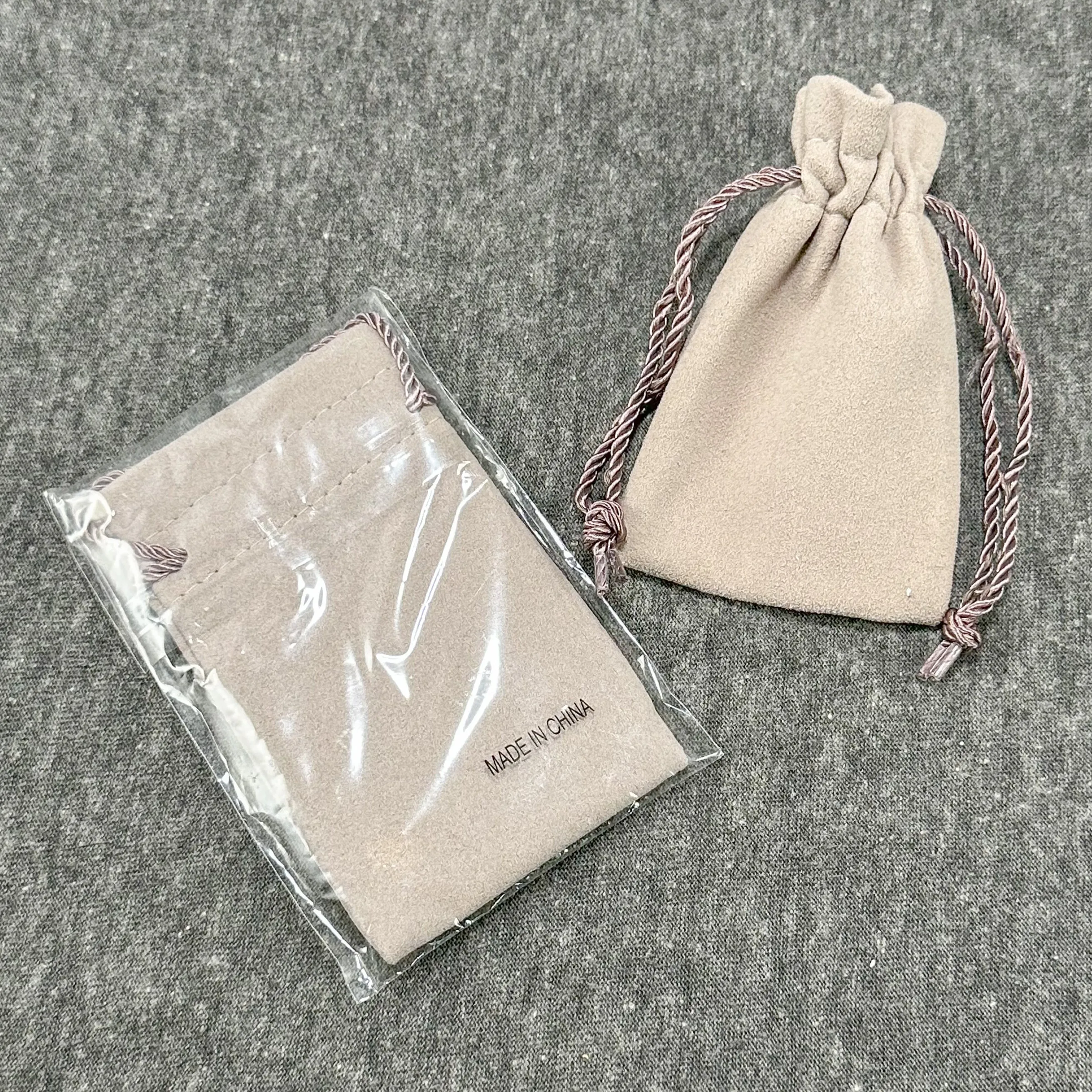 Estate David Yurman 2 Small Drawstring Pouches & Cloth (Empty)