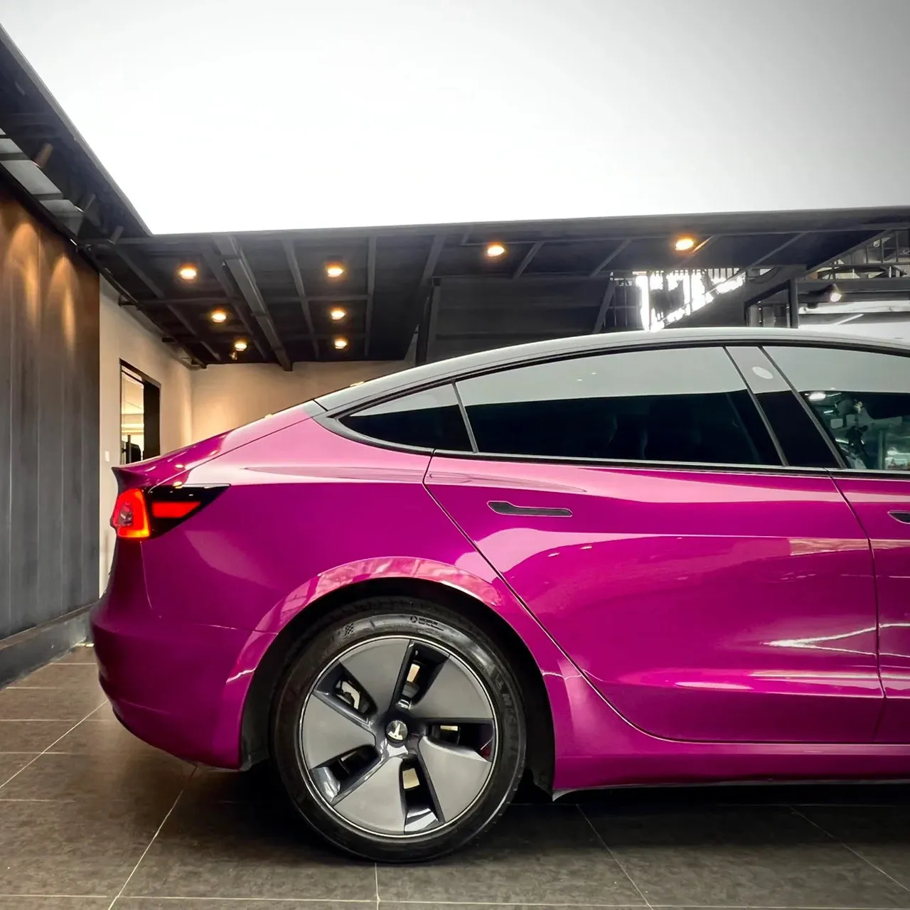 Gloss Metallic Jam Purple Car Wrap
