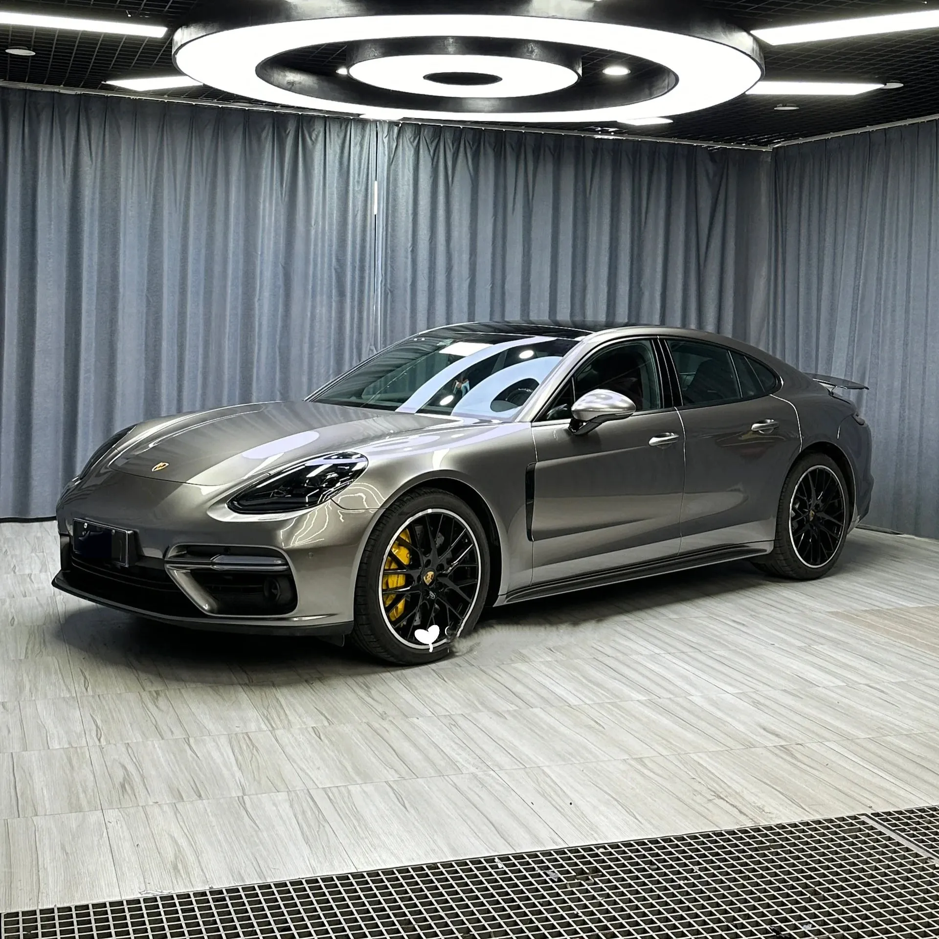 Gloss Metallic Liquid Silver Car Wrap