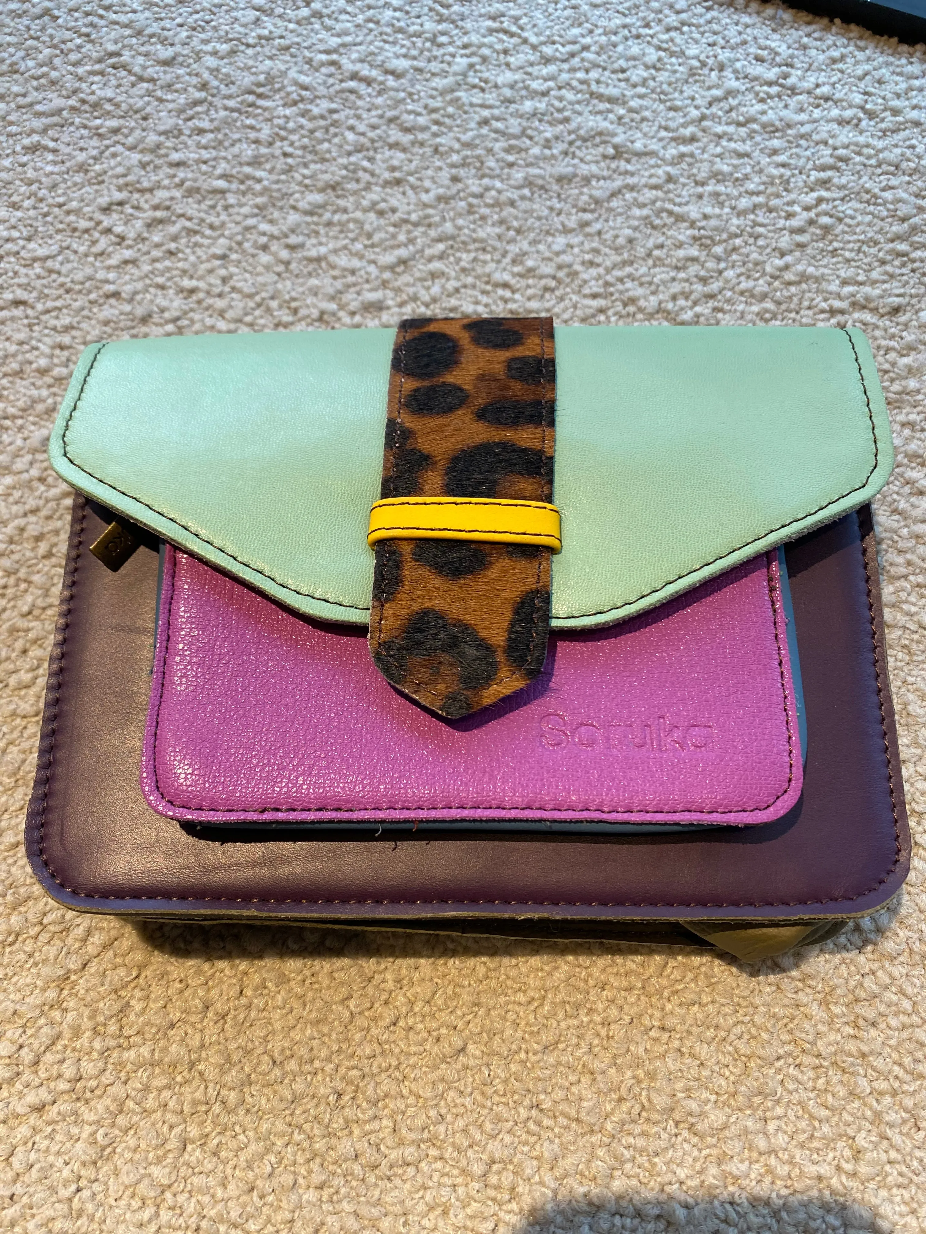 Grace Reversible Loop · Crossbody Bag