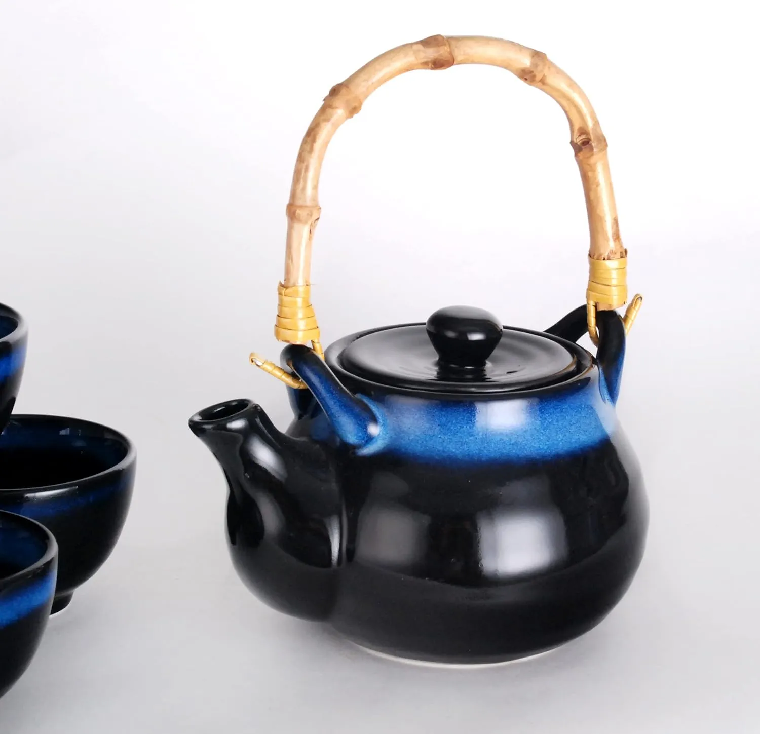 Hinomaru Collection Kagetsu Reactive Glazed Porcelain Japanese Style Tea Set 24 fl oz Teapot with Rattan Handle and Four Tea Cups (Black/Blue)