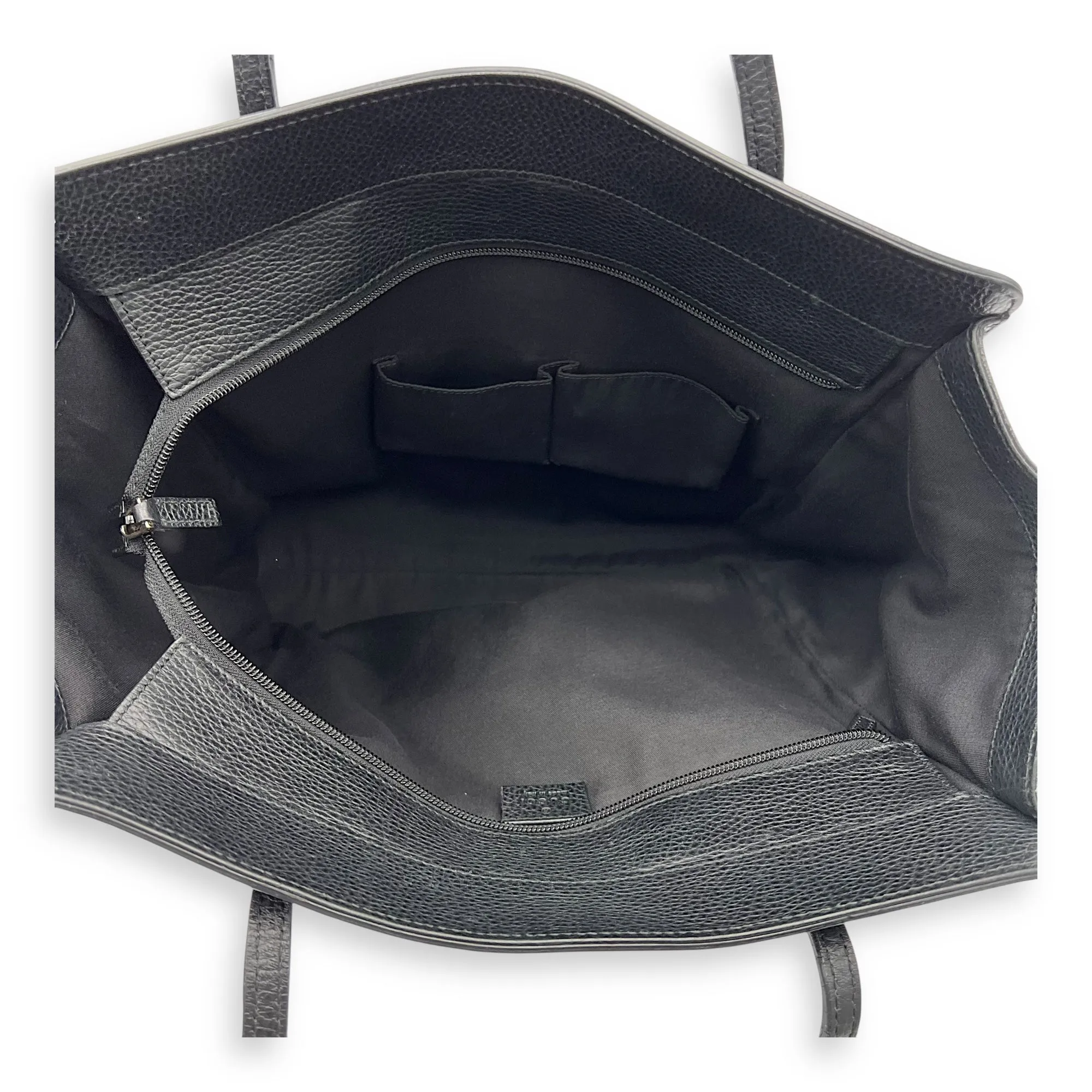 Interlocking G Tote Bag Black in Calfskin, Gold hardware