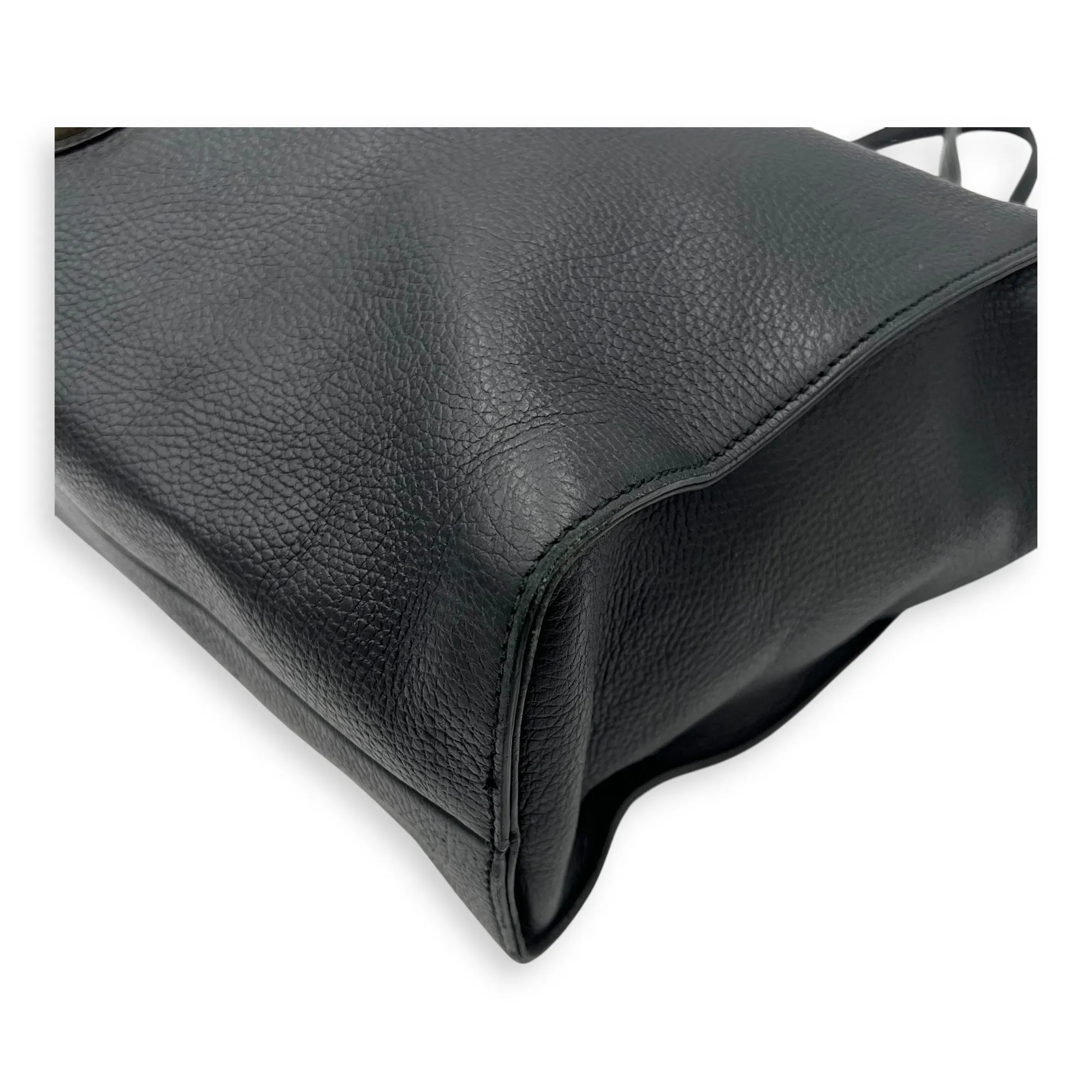 Interlocking G Tote Bag Black in Calfskin, Gold hardware