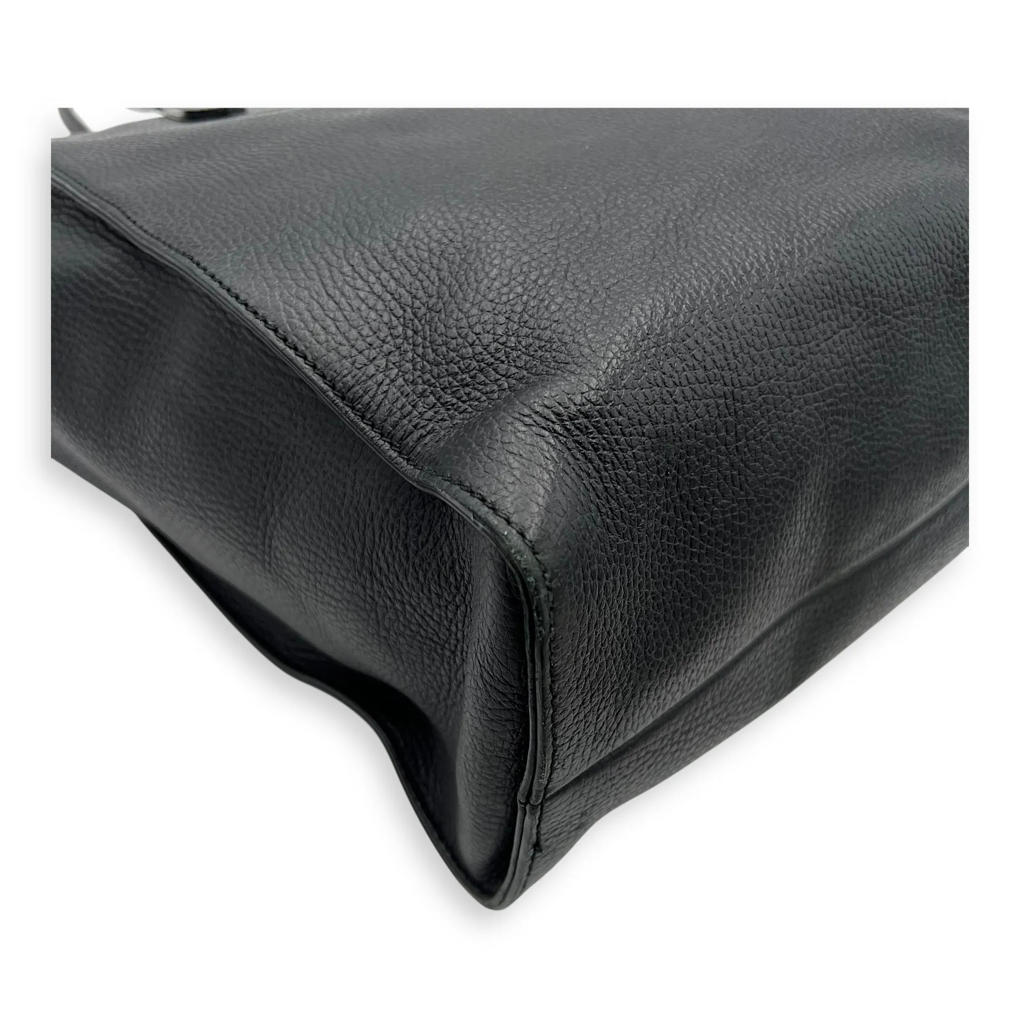 Interlocking G Tote Bag Black in Calfskin, Gold hardware