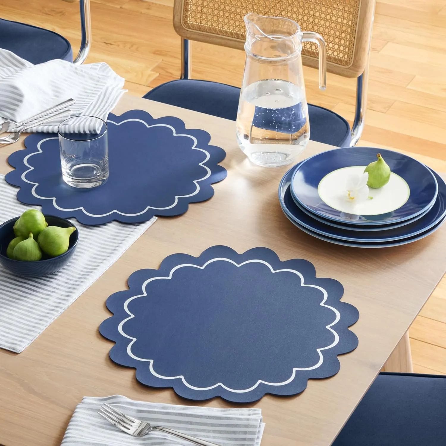 kate spade new york Scallop Edge Round Reversible Placemats 6-Pack Set, Imitation Leather with Metallic Print, Water Resistant, Easy Wipe Clean, Navy/Silver, 15" Round