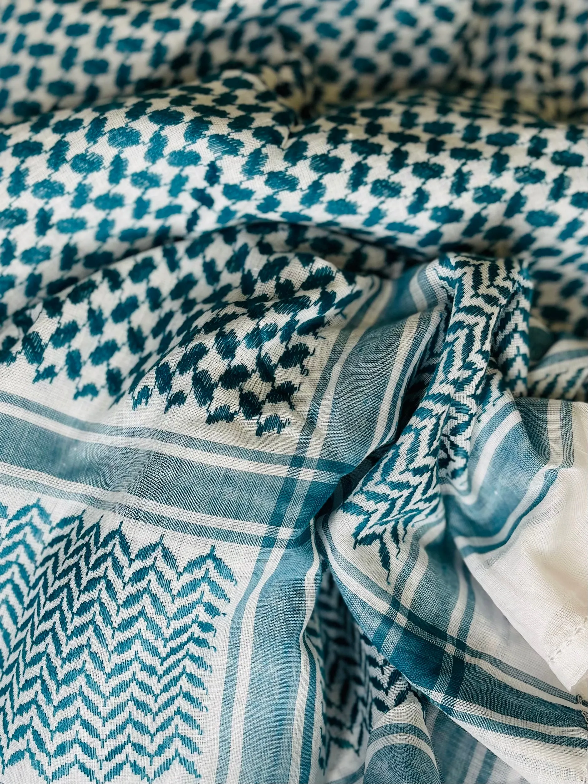 Kiffeyeh bag - Turquoise & White