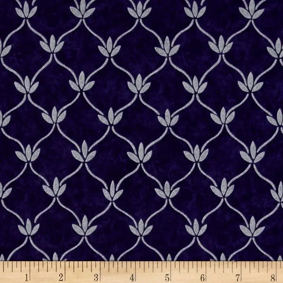 Lavender Gray Lattice in Dark Purple
