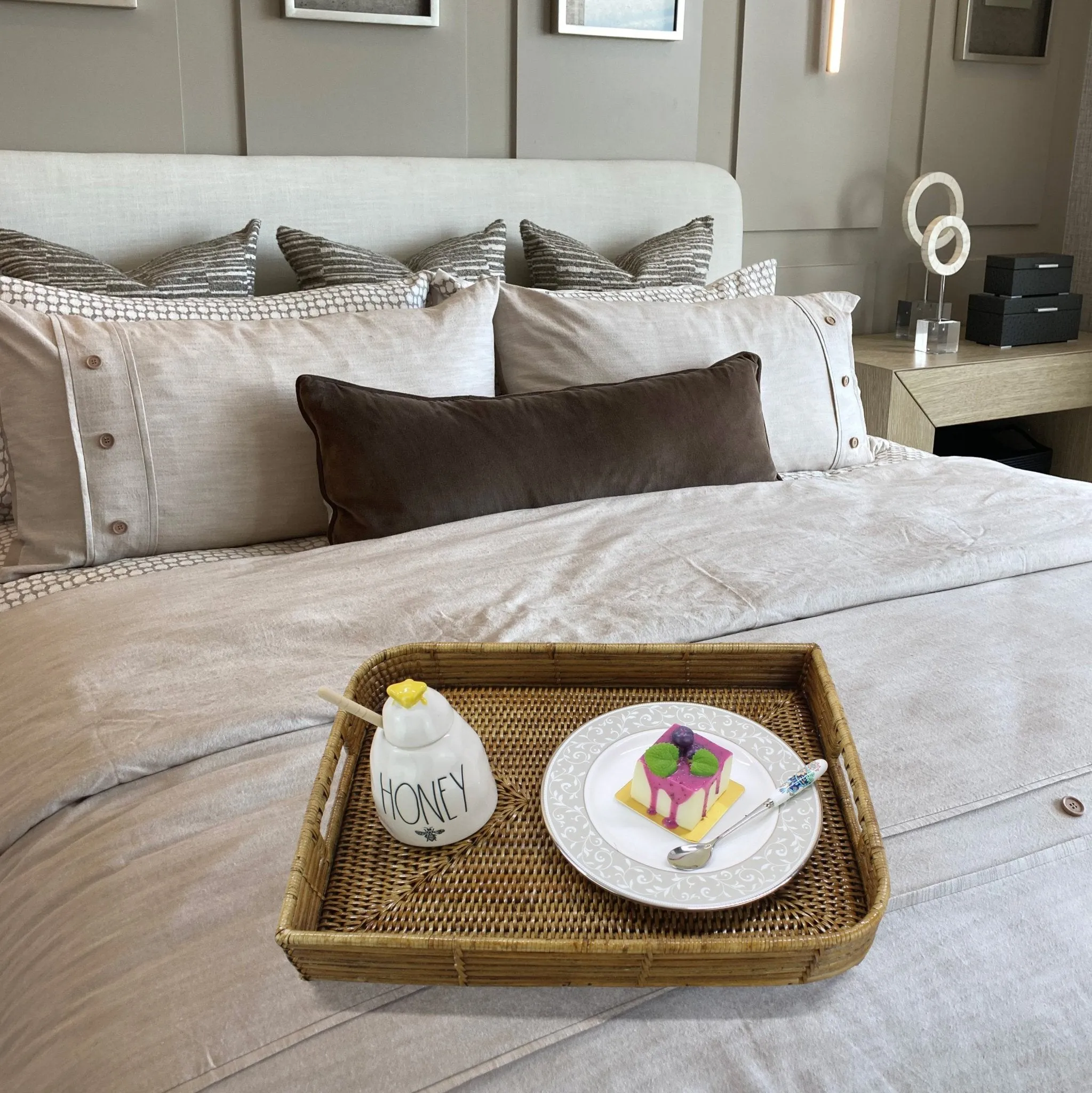 Leaf Shaped Mixed Textures Rattan Tray with Handles – Coffee Table Decor