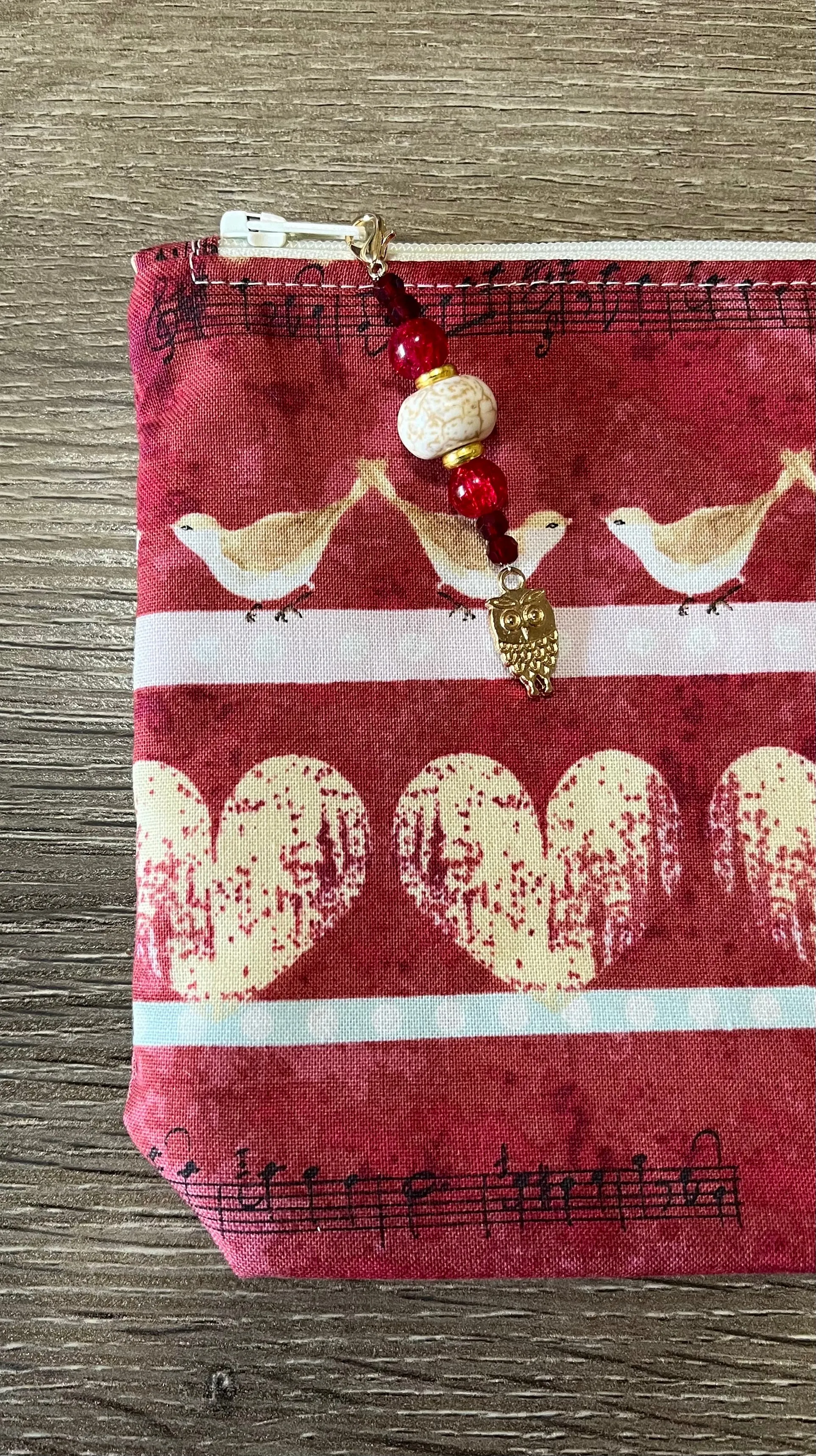 Love Birds with boxed bottom - 19.5cm x 14cm with Zipper Charm