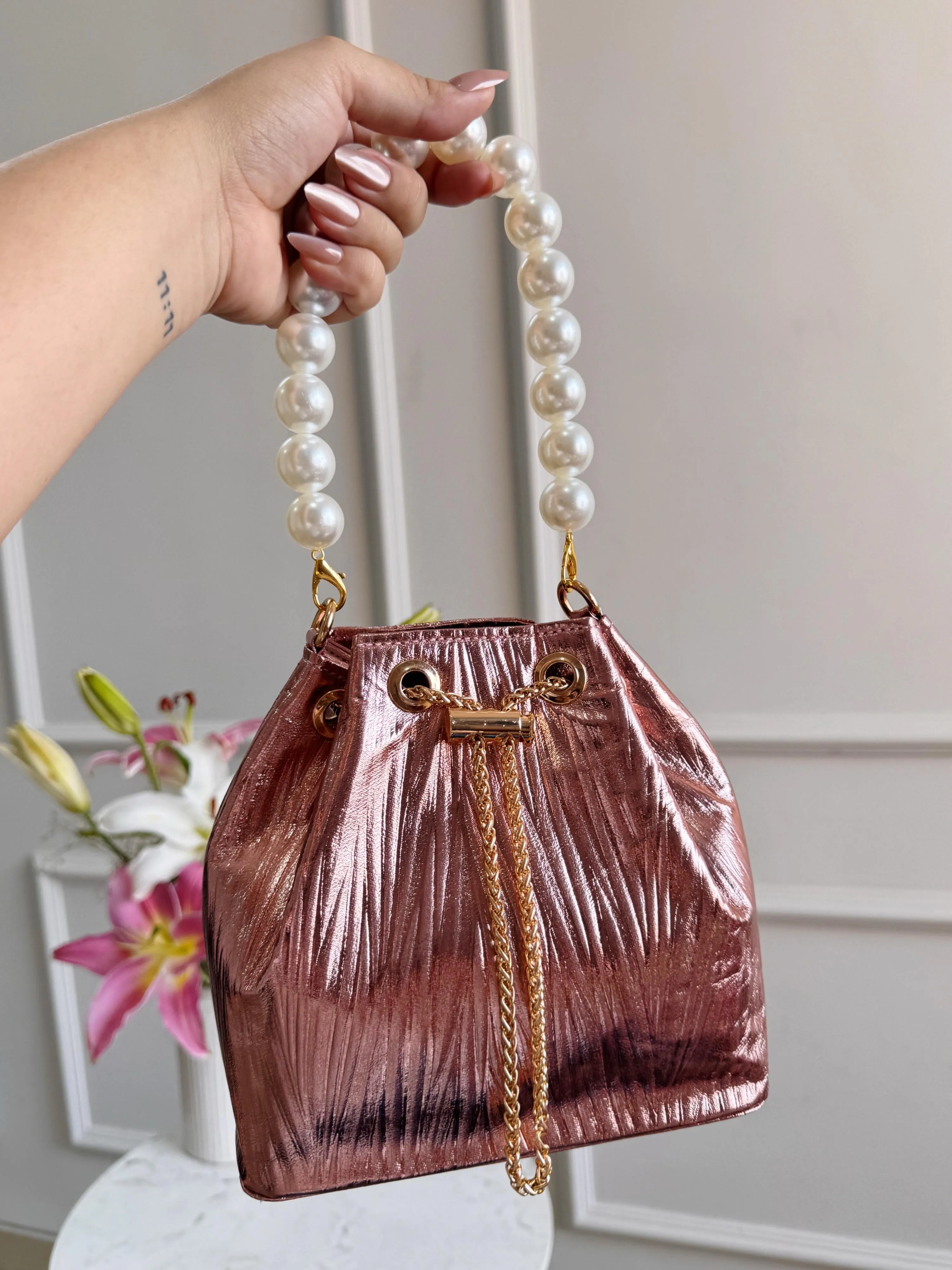 METALLIC BUCKET BAGS