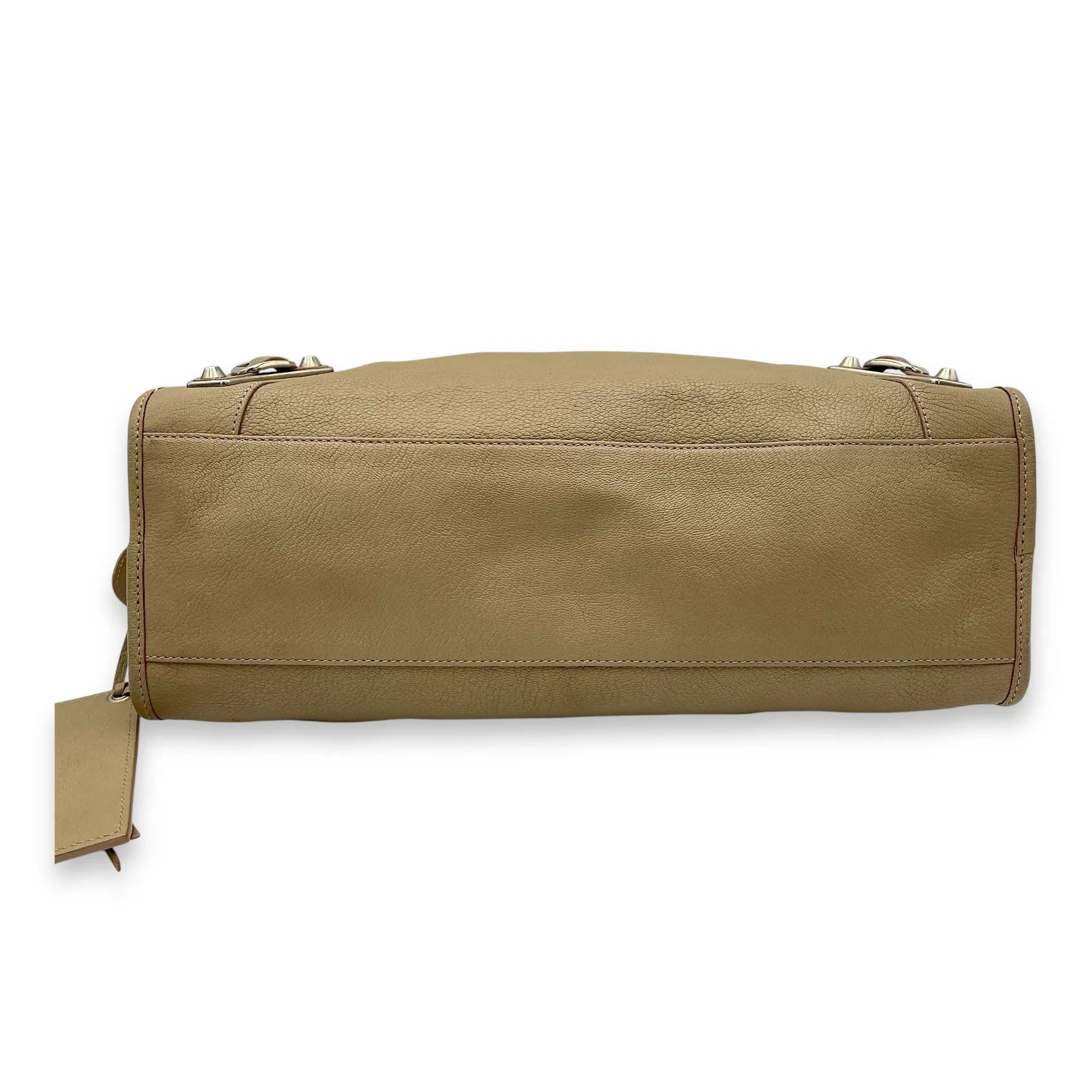 Metallic Edge Shoulder Bag Medium Beige in Calfskin, Silver hardware