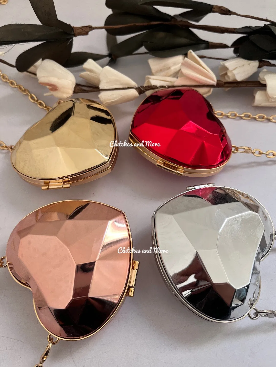 Micro Heart Sling Gold