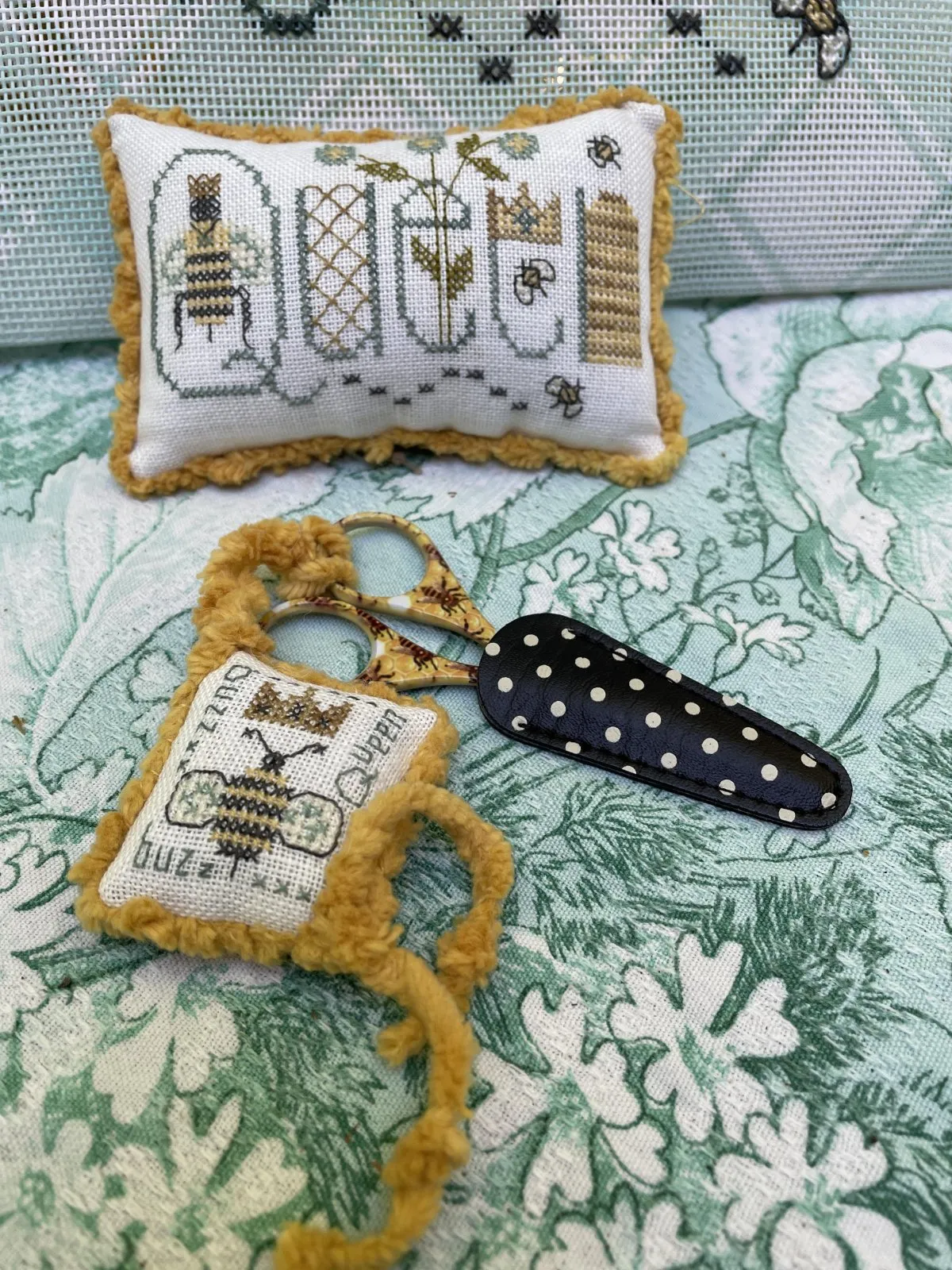Queen Bee Bag Cross Stitch Pattern by Shepherd's Bush