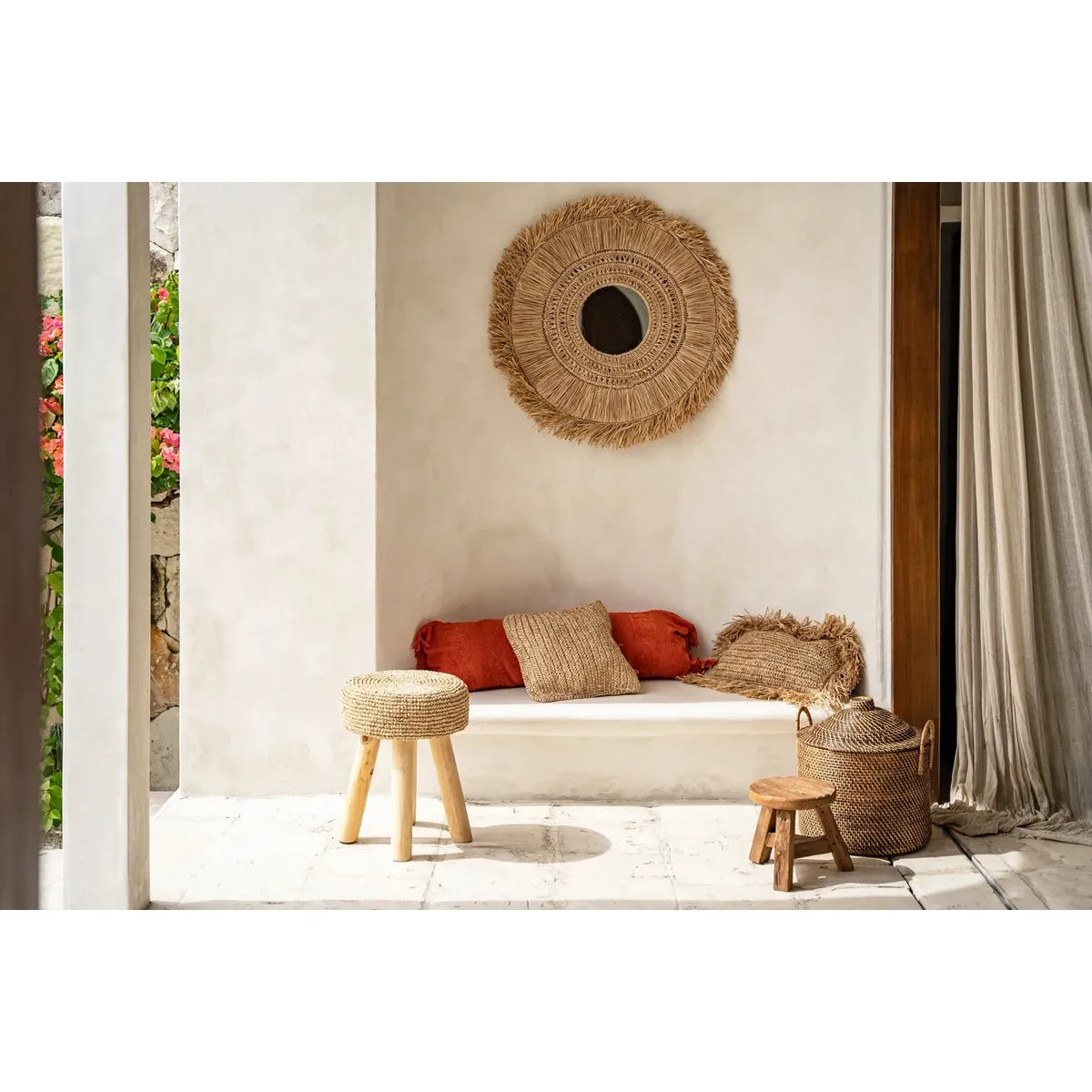 Rootz Colonial Storage Basket - Rattan Basket - Decorative Bin - Easy Mobility - 40cm x 39cm x 40cm