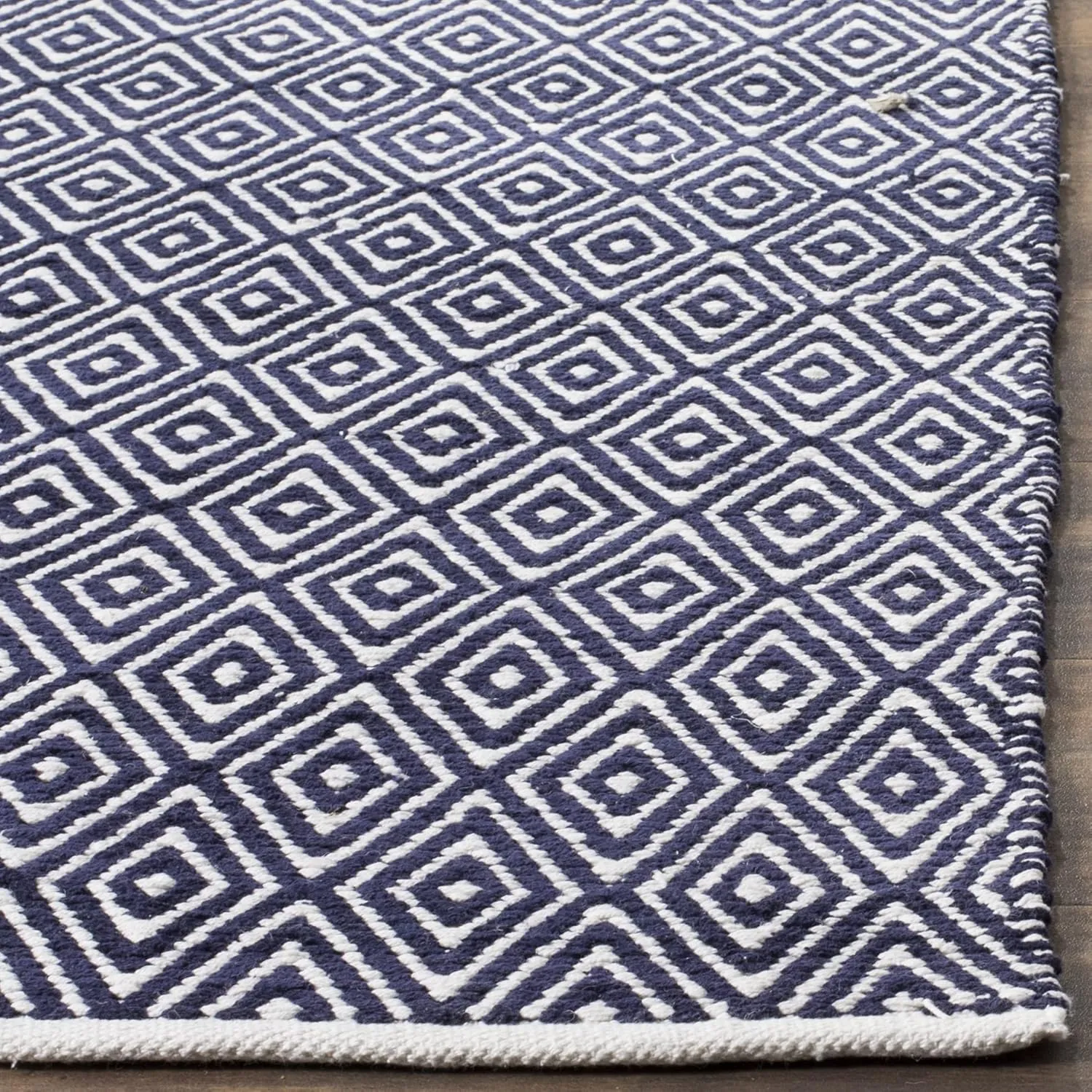 SAFAVIEH Boston Collection 4' x 6' Navy BOS682D Handmade Flatweave Cotton Area Rug