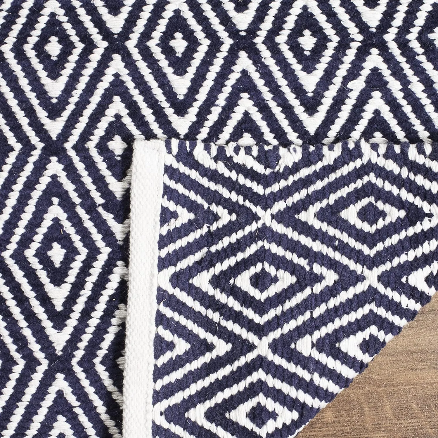 SAFAVIEH Boston Collection 4' x 6' Navy BOS682D Handmade Flatweave Cotton Area Rug