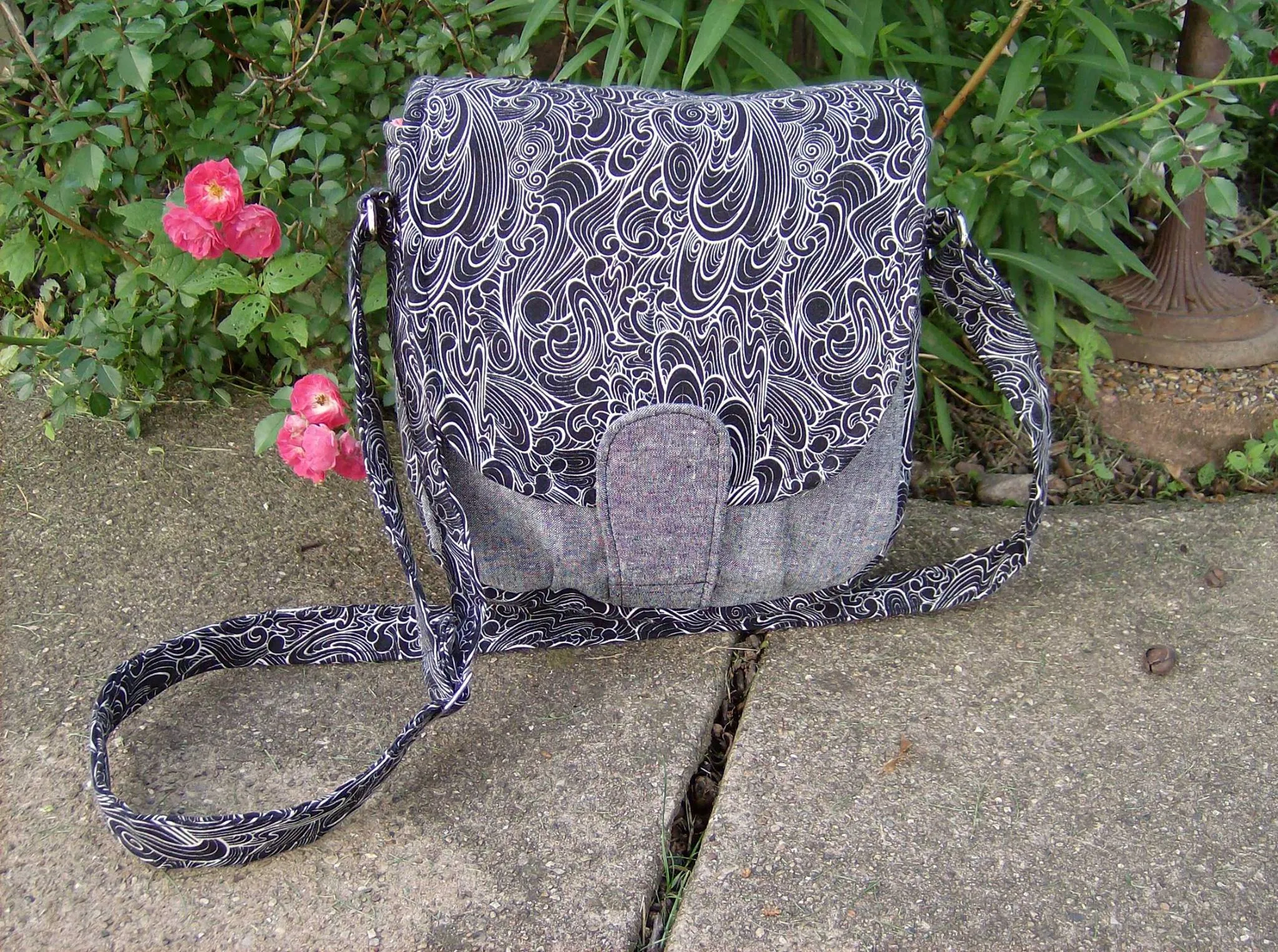 Sandra Saddle Bag