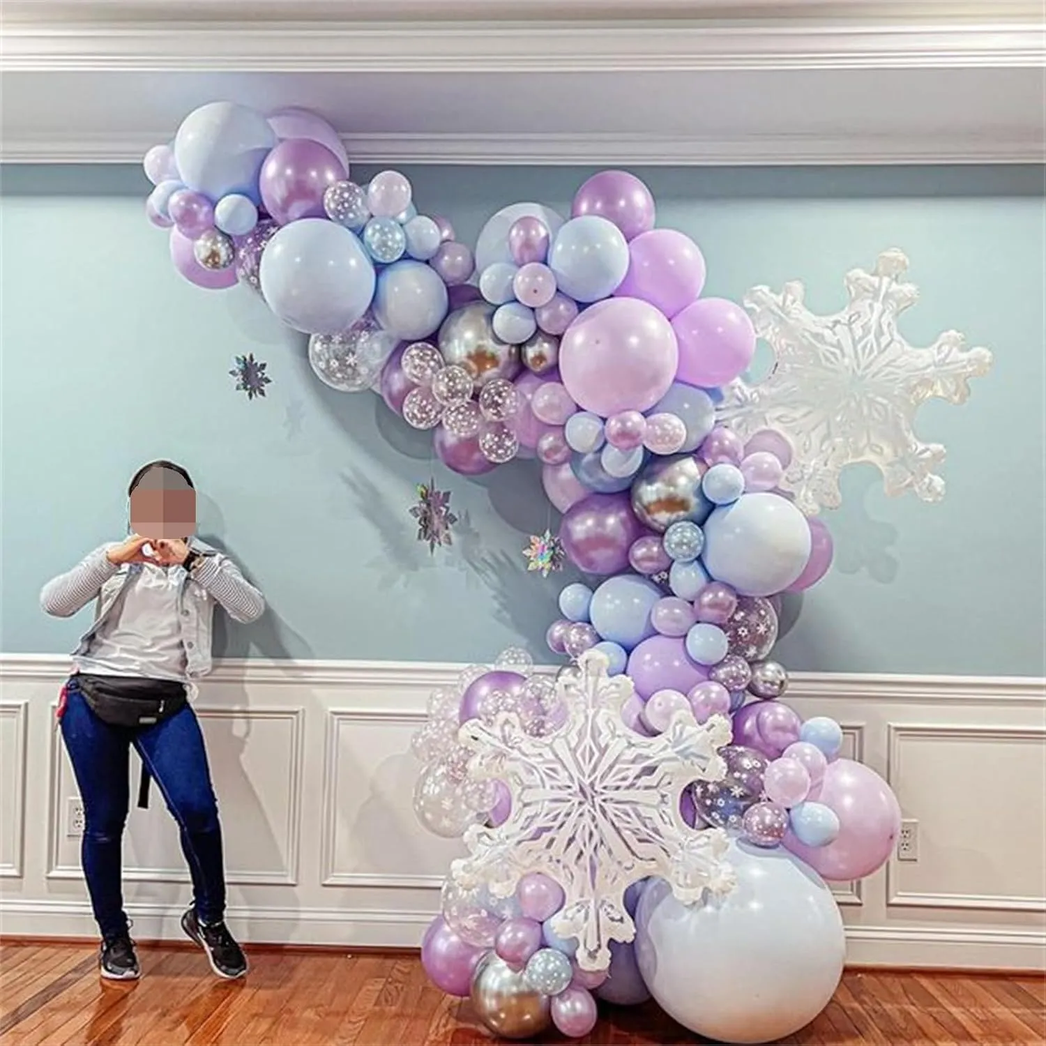 Winter Wonderland Balloon Arch Garland Kit, Baby Blue Purple Balloons with Spike Star Snowflake Foil Balloons for Ice Wonderland Christmas Baby Shower Snow Princess Birthday Party Decorations Supplies