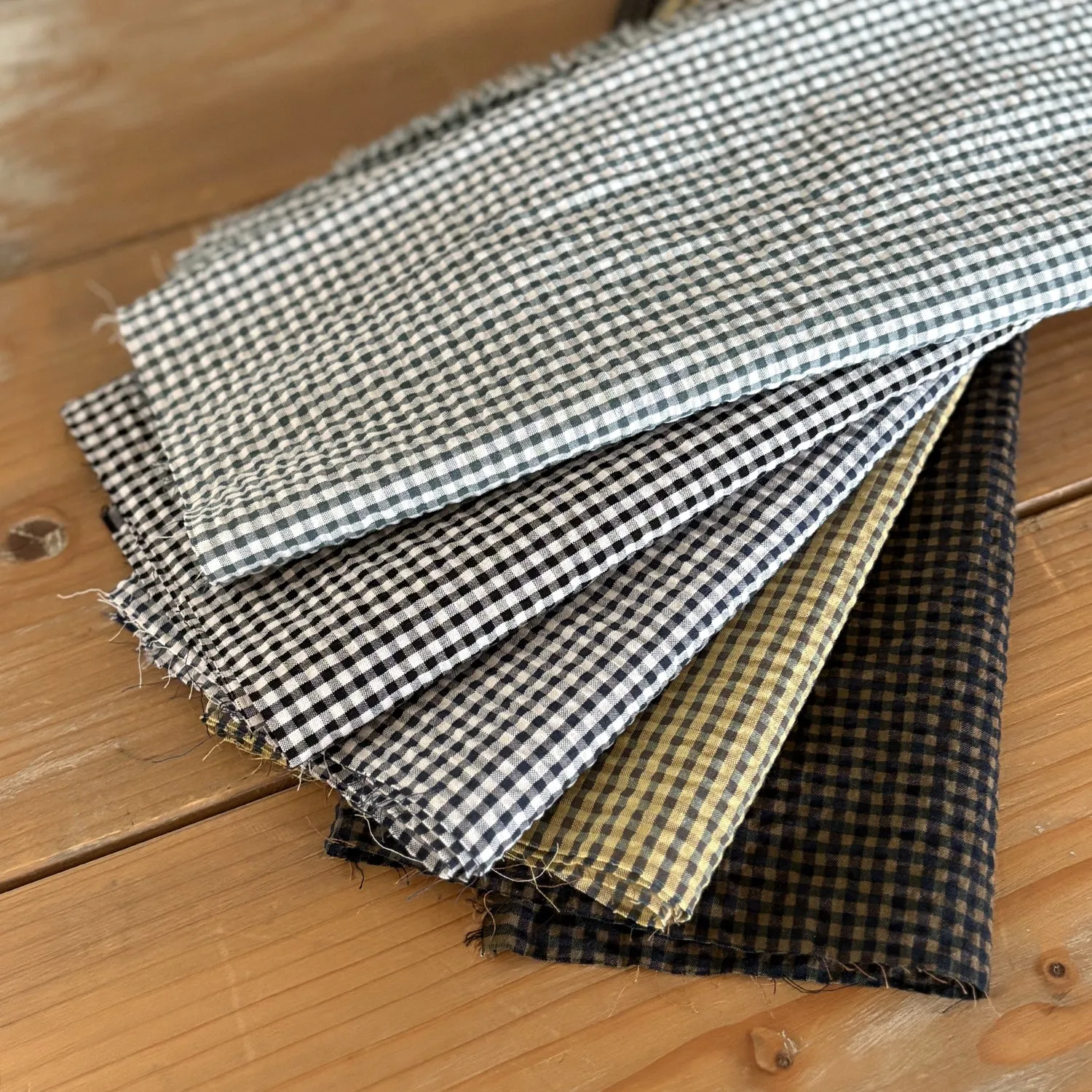 Yarn Dyed Gingham Seersucker Organic Cotton Fabric TS-2039-1